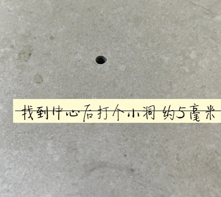 文安瓷砖空鼓维修公司专业解答在瓷砖铺贴过程中，如果砂料搅拌不均匀，将会带来以下问题